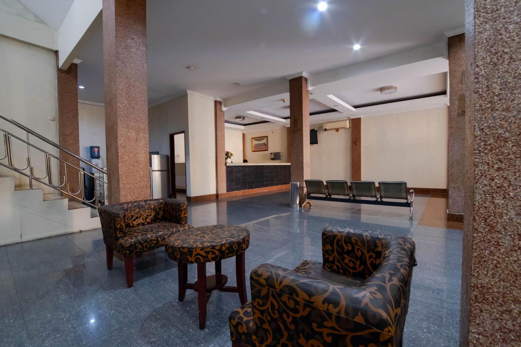 Nusa Indah Syariah Hotel Bandara By Abdihome Tangerang Exterior foto