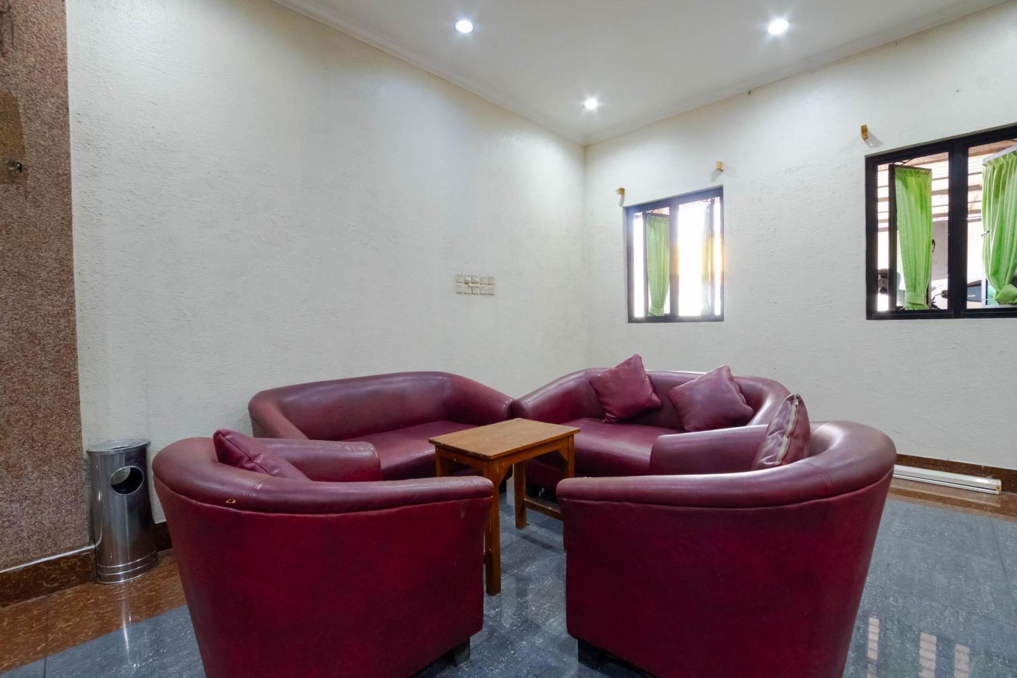 Nusa Indah Syariah Hotel Bandara By Abdihome Tangerang Exterior foto